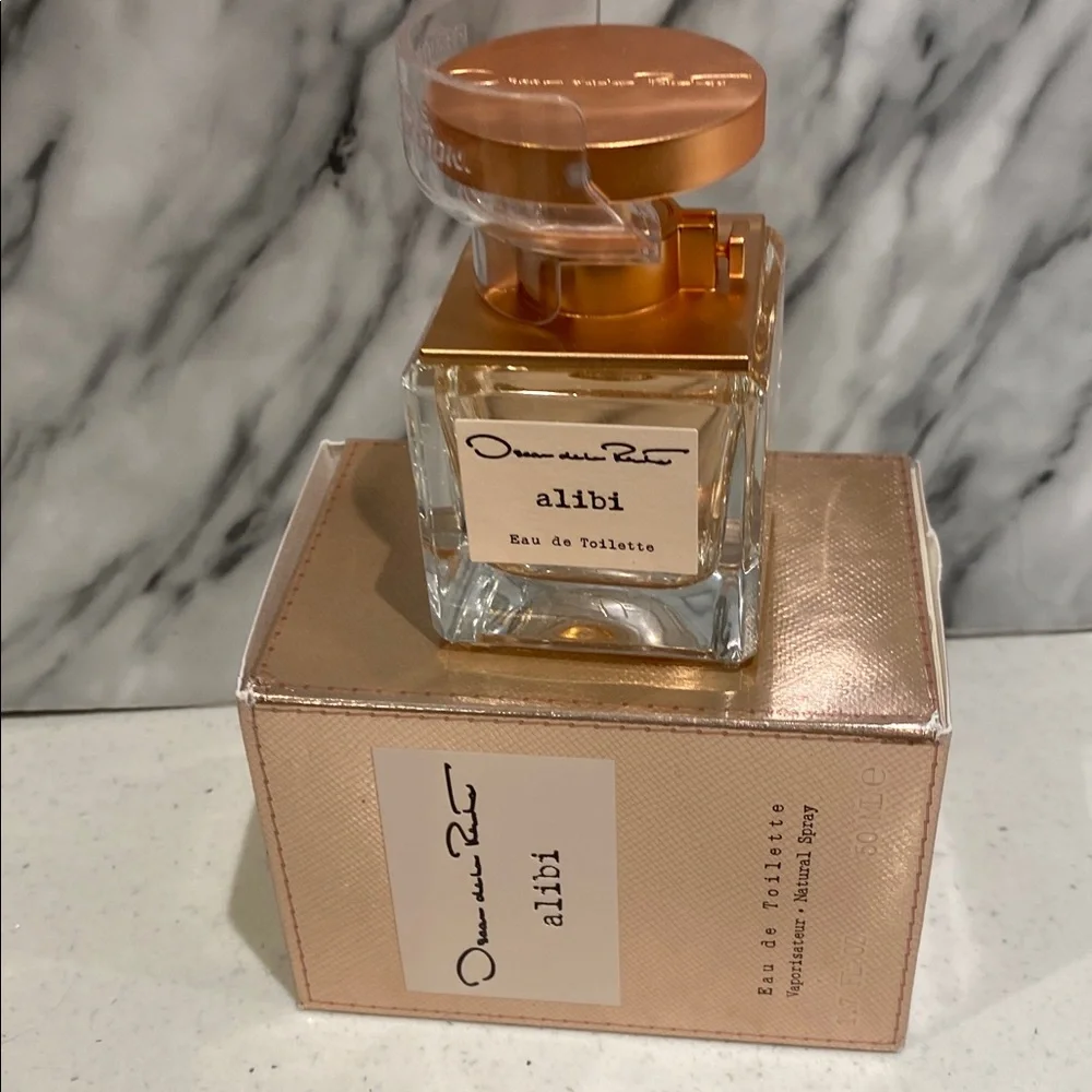 Oscar de la Renta Alibi Eau de Toilette 50ml - Picture 3 of 7